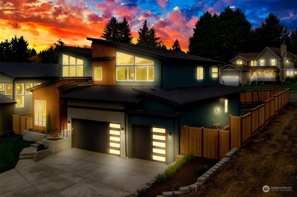 Photo of 10040 NE 196th Place, Bothell, WA 98011 (MLS # 2175143)