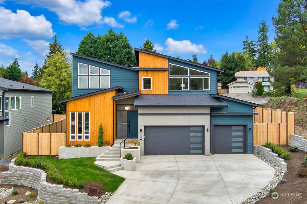 Photo of 10040 NE 196th Place, Bothell, WA 98011 (MLS # 2175143)