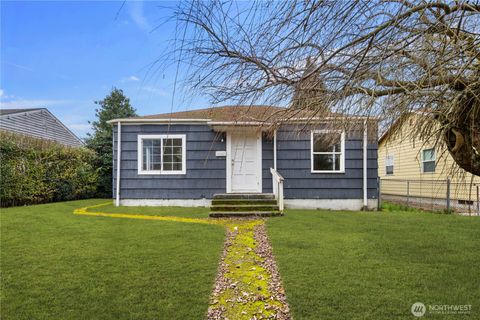 Photo of 1218 S Ridgewood Avenue, Tacoma, WA 98405 (MLS # 2459101)