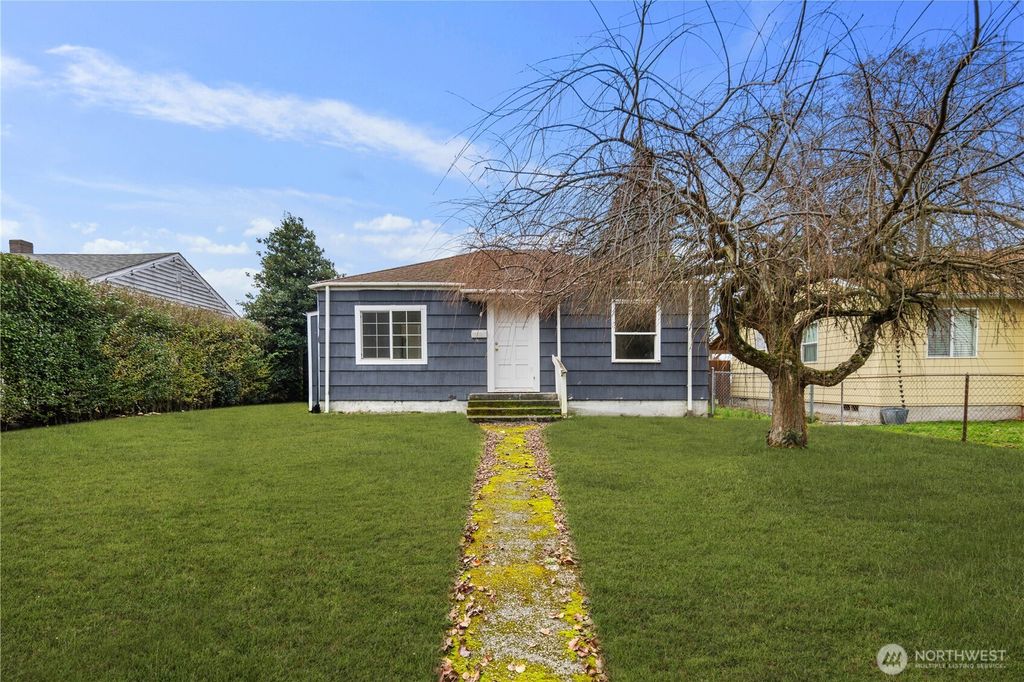 Photo of 1218 S Ridgewood Avenue, Tacoma, WA 98405 (MLS # 2459101)