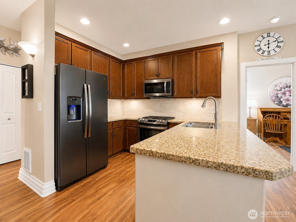 Photo of 12508 172nd Street E #BB205, Puyallup, WA 98374 (MLS # 2576070)
