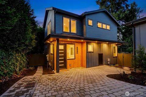 Photo of 11219 NE 95th Street, Kirkland, WA 98033 (MLS # 2482659)