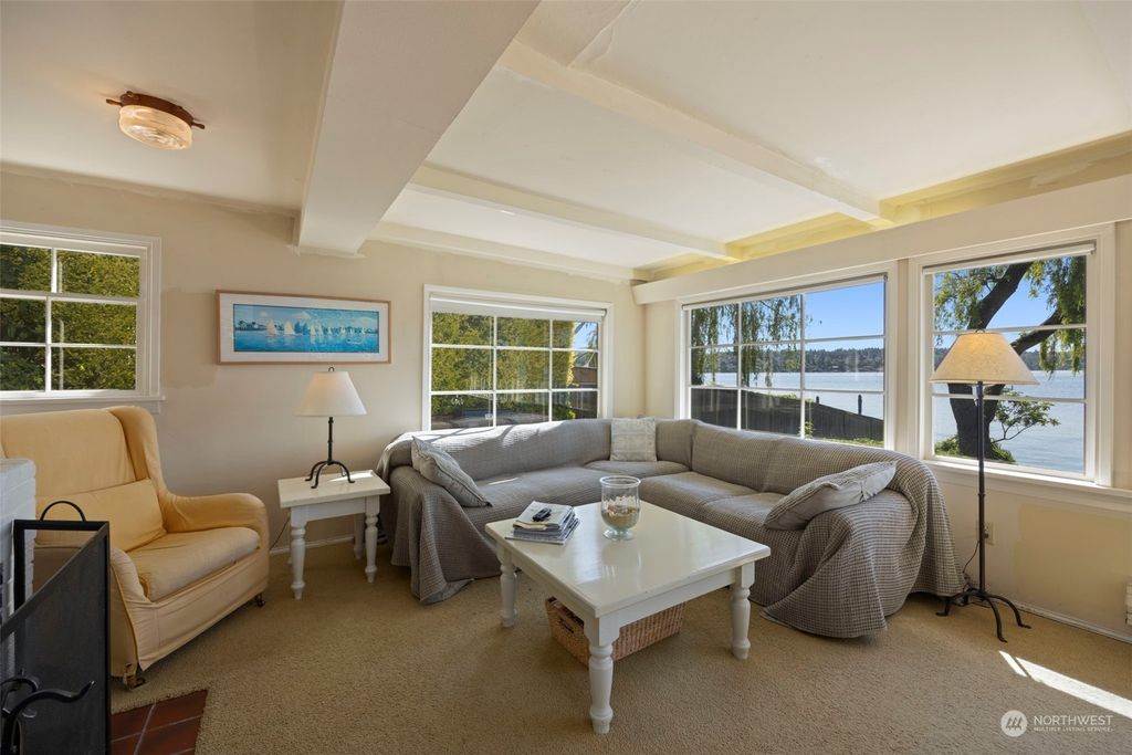 Photo of 8431 85th Avenue SE, Mercer Island, WA 98040 (MLS # 2262442)