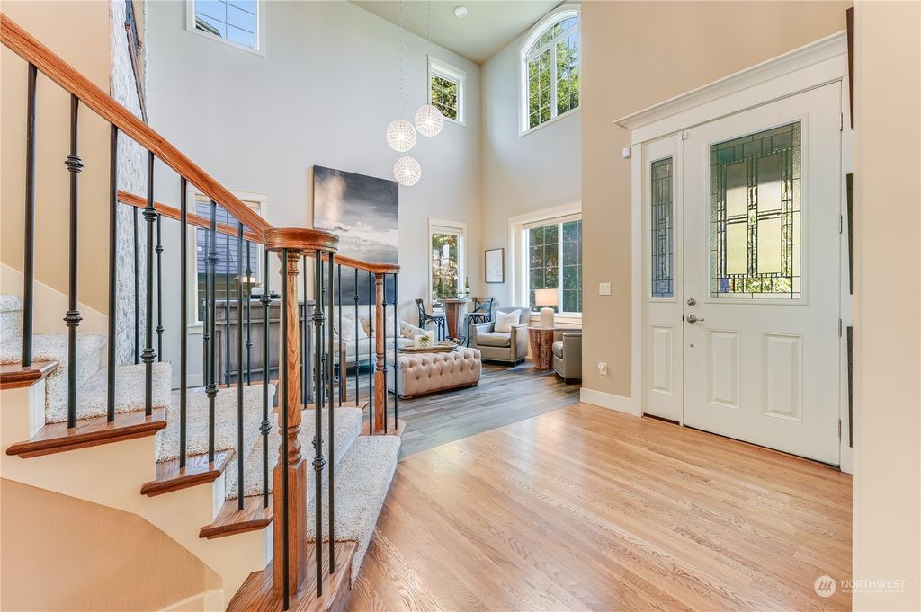 Photo of 27233 SE 18th Place, Sammamish, WA 98075 (MLS # 2001595)
