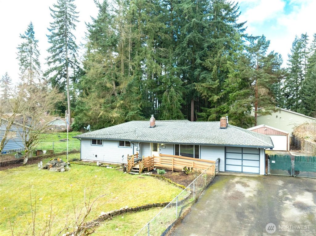 Photo of 22014 54th Avenue W, Mountlake Terrace, WA 98043 (MLS # 2466352)