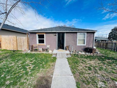 Photo of 34 SE 4th Avenue, Soap Lake, WA 98851 (MLS # 2503305)