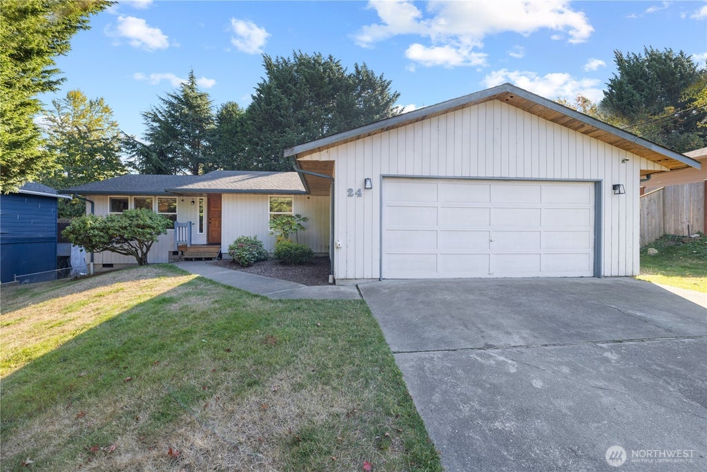 Photo of 24 74th Street SW, Everett, WA 98203 (MLS # 2591023)