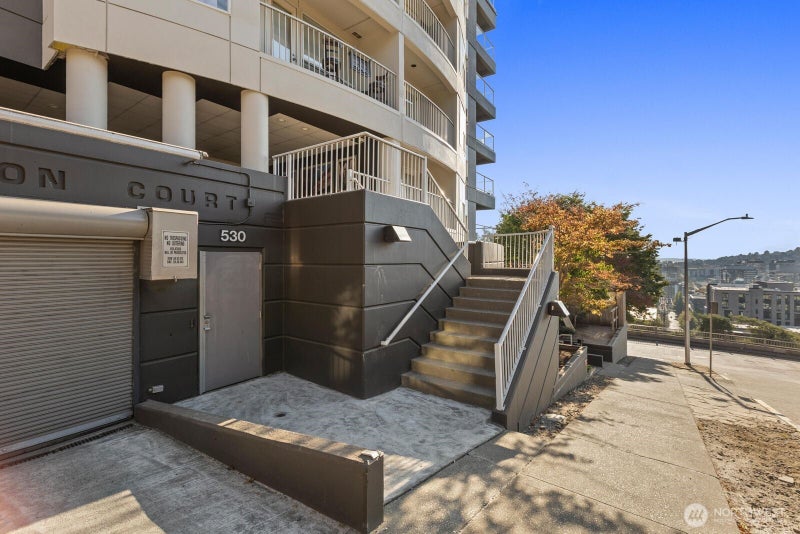 530 Melrose Avenue E 507