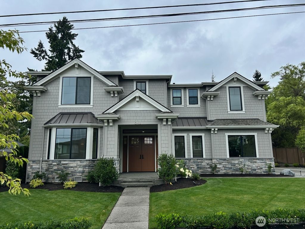 Photo of 648 11th Avenue, Kirkland, WA 98033 (MLS # 2418433)