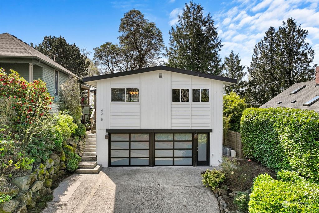 Photo of 4315 S Dawson Street, Seattle, WA 98118 (MLS # 2221474)