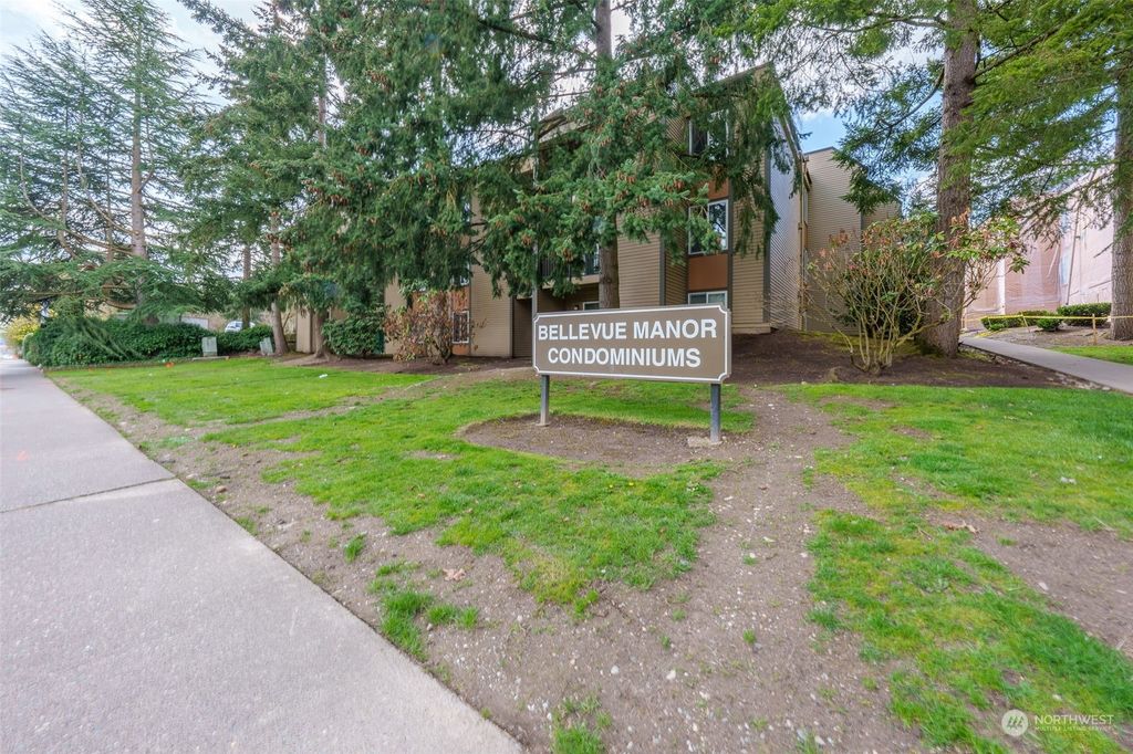 Photo of 14605 NE 34th Street #H22, Bellevue, WA 98007 (MLS # 2061392)