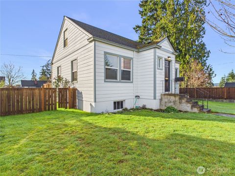 Photo of 2103 E 21st Street, Bremerton, WA 98310 (MLS # 2476697)