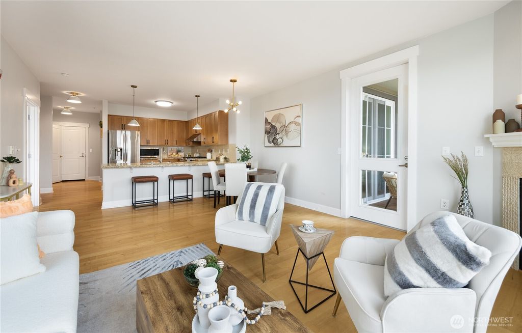 Photo of 1840 25th Avenue NE #303, Issaquah, WA 98029 (MLS # 2469170)