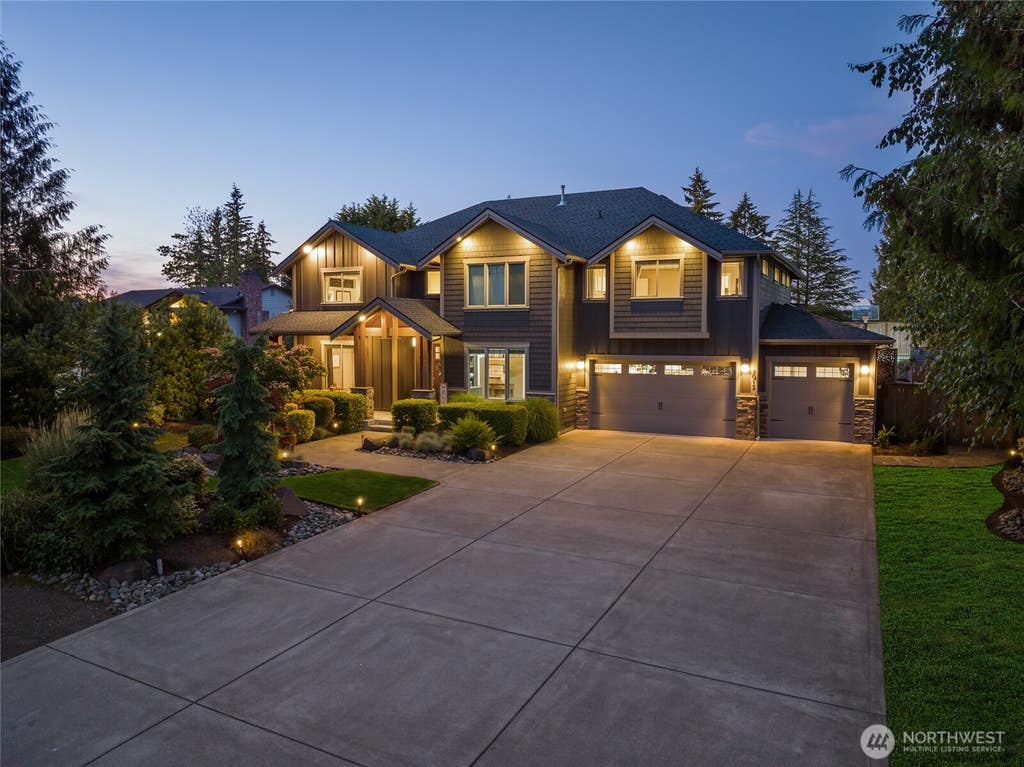 Photo of 2015 186th Avenue E, Lake Tapps, WA 98391 (MLS # 2532632)