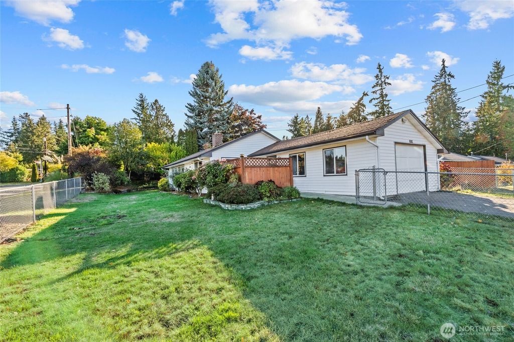 Photo of 6202 224th Street SW, Mountlake Terrace, WA 98043 (MLS # 2444034)