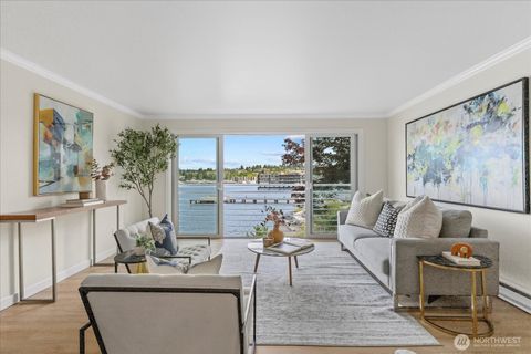 Photo of 733 Lake Street S #202, Kirkland, WA 98033 (MLS # 2444973)