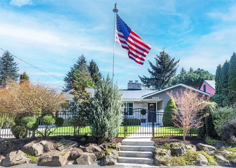 Photo of 9612 15th Avenue NW, Seattle, WA 98117 (MLS # 2497190)