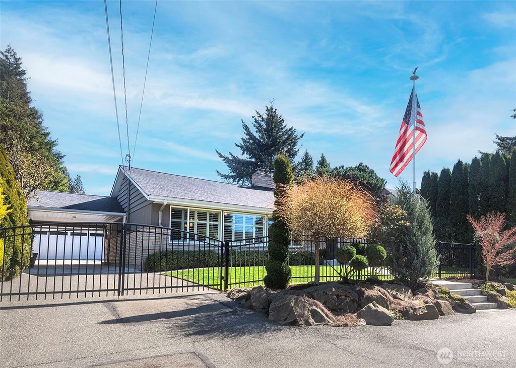 Photo of 9612 15th Avenue NW, Seattle, WA 98117 (MLS # 2497190)