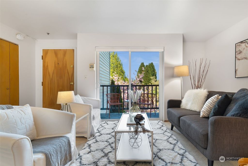 Photo of 3917 SW Raymond St #201, Seattle, WA 98136 (MLS # 2225793)
