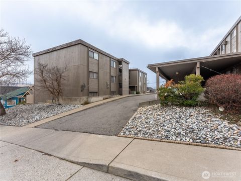 Photo of 429 King Street #332, Wenatchee, WA 98801 (MLS # 2478119)