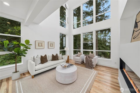Photo of 21037 NE 15th Street, Sammamish, WA 98074 (MLS # 2534893)