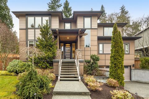 Photo of 11222 116th Place NE, Kirkland, WA 98033 (MLS # 2488353)