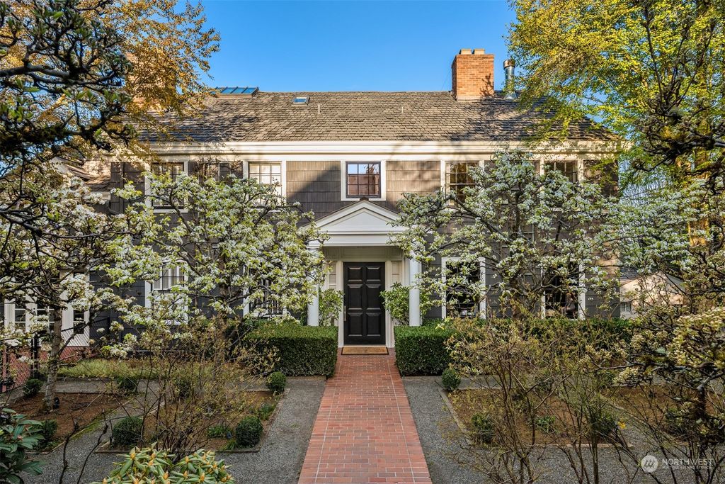 Photo of 1212 39th Avenue E, Seattle, WA 98112 (MLS # 2052996)