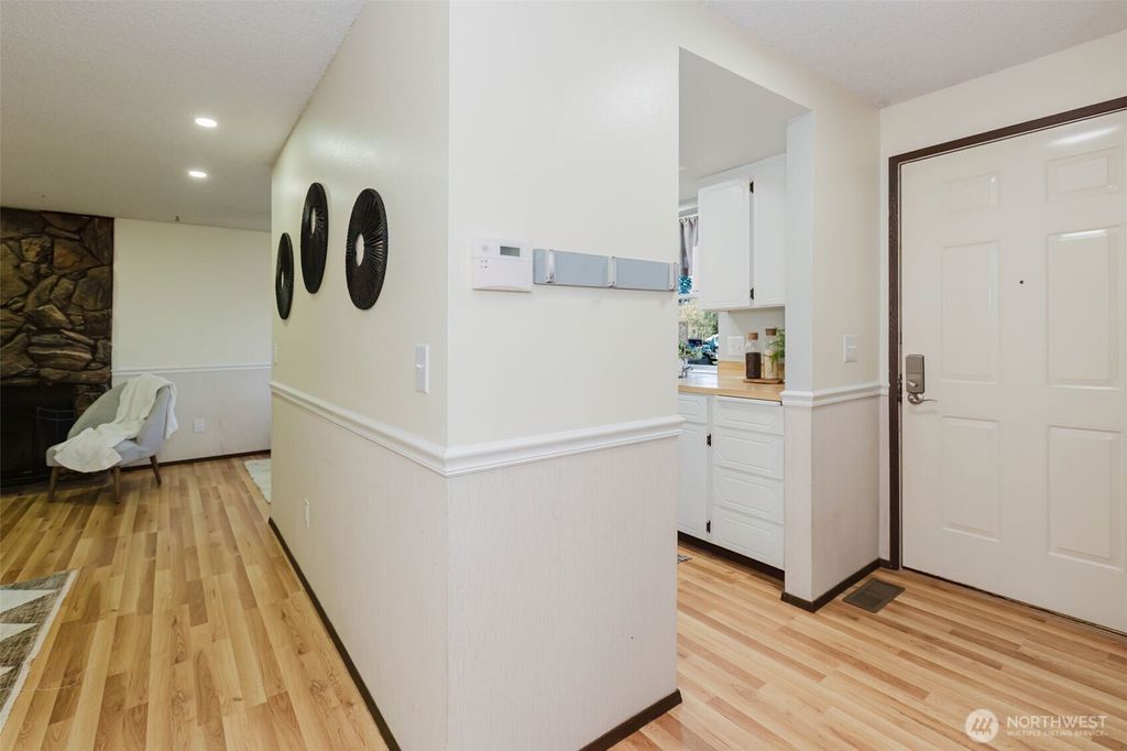 Photo of 7528 Blackbird Dr, Bremerton, WA 98311 (MLS # 2463923)