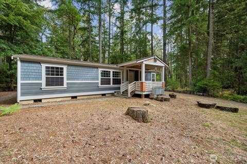Photo of 10517 Matthews Way, Anderson Island, WA 98303 (MLS # 2572725)