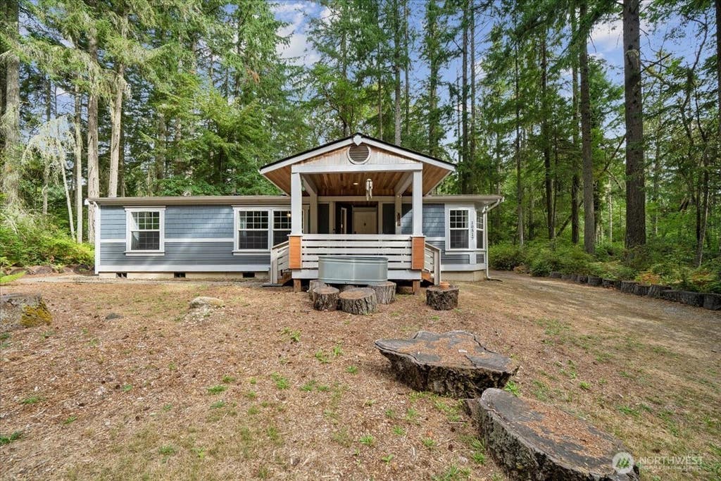Photo of 10517 Matthews Way, Anderson Island, WA 98303 (MLS # 2572725)