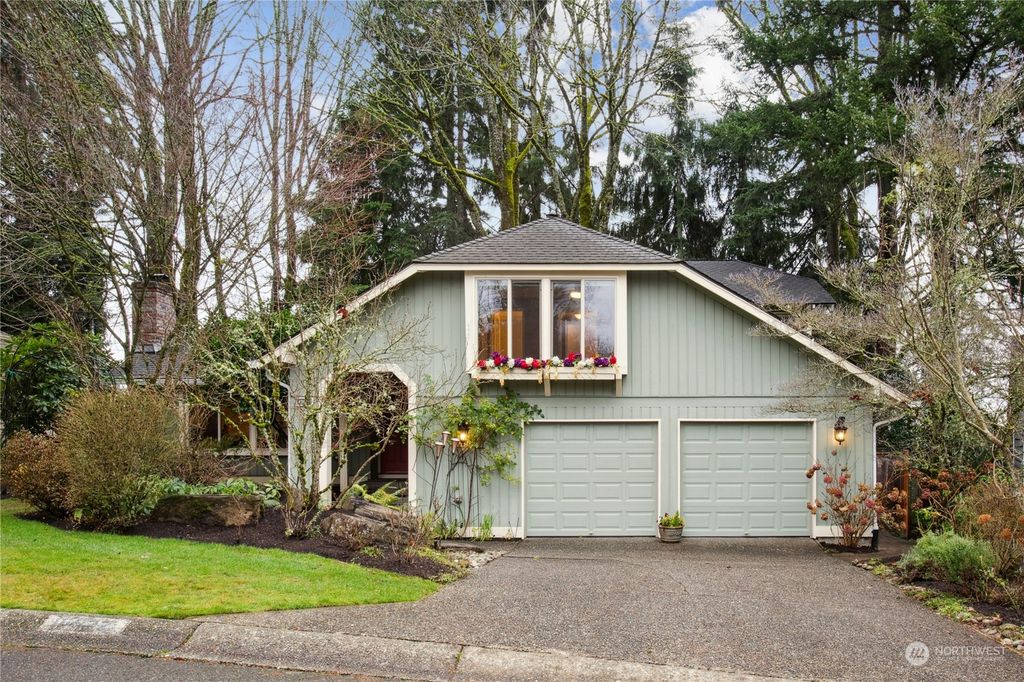 Photo of 15922 SE 46th Place, Bellevue, WA 98006 (MLS # 2320982)