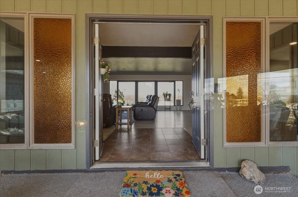 Photo of 313 SE Trinity Avenue, Wilbur, WA 99185 (MLS # 2502255)