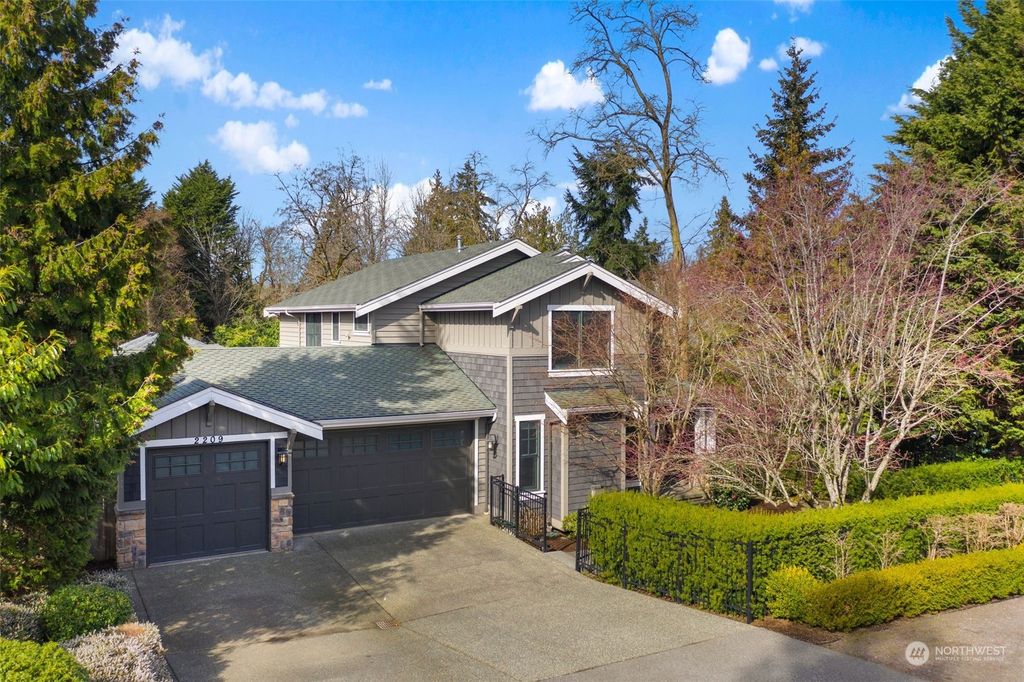 Photo of 2209 80th Avenue SE, Mercer Island, WA 98040 (MLS # 2047440)