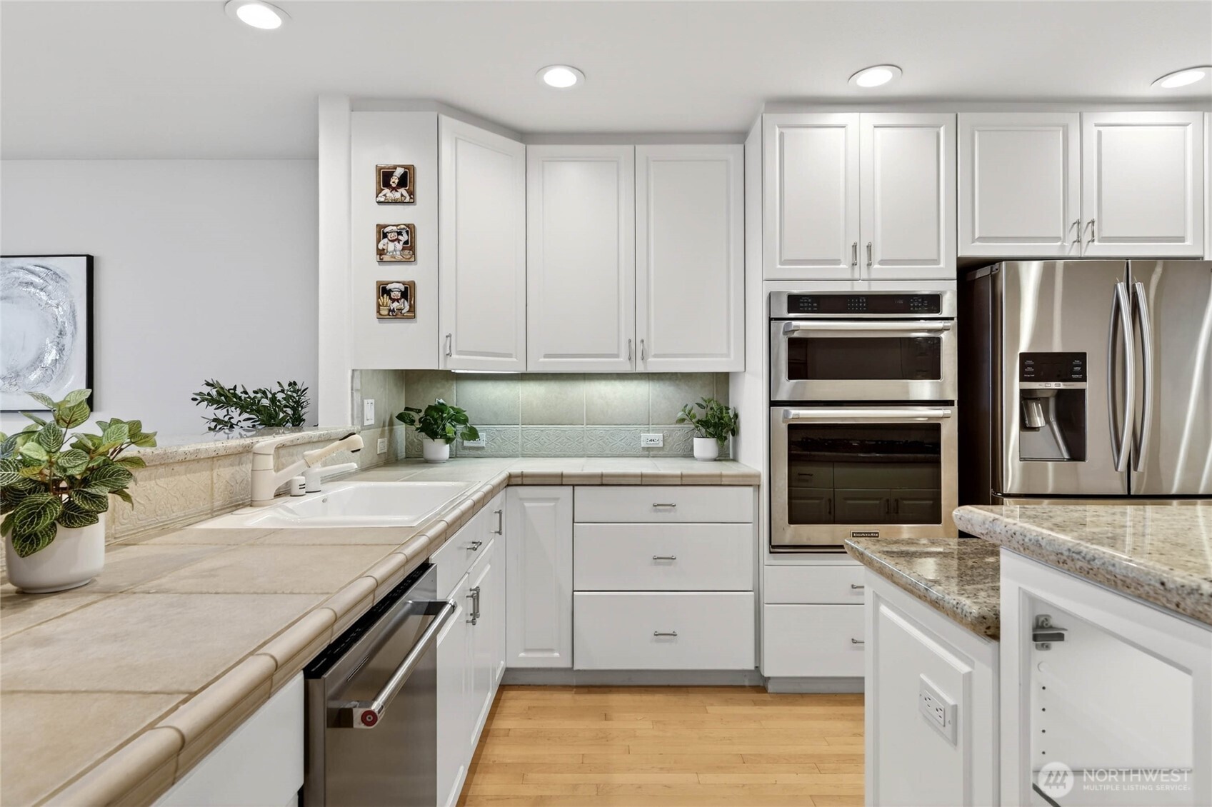 1661 Harbor Avenue SW 301