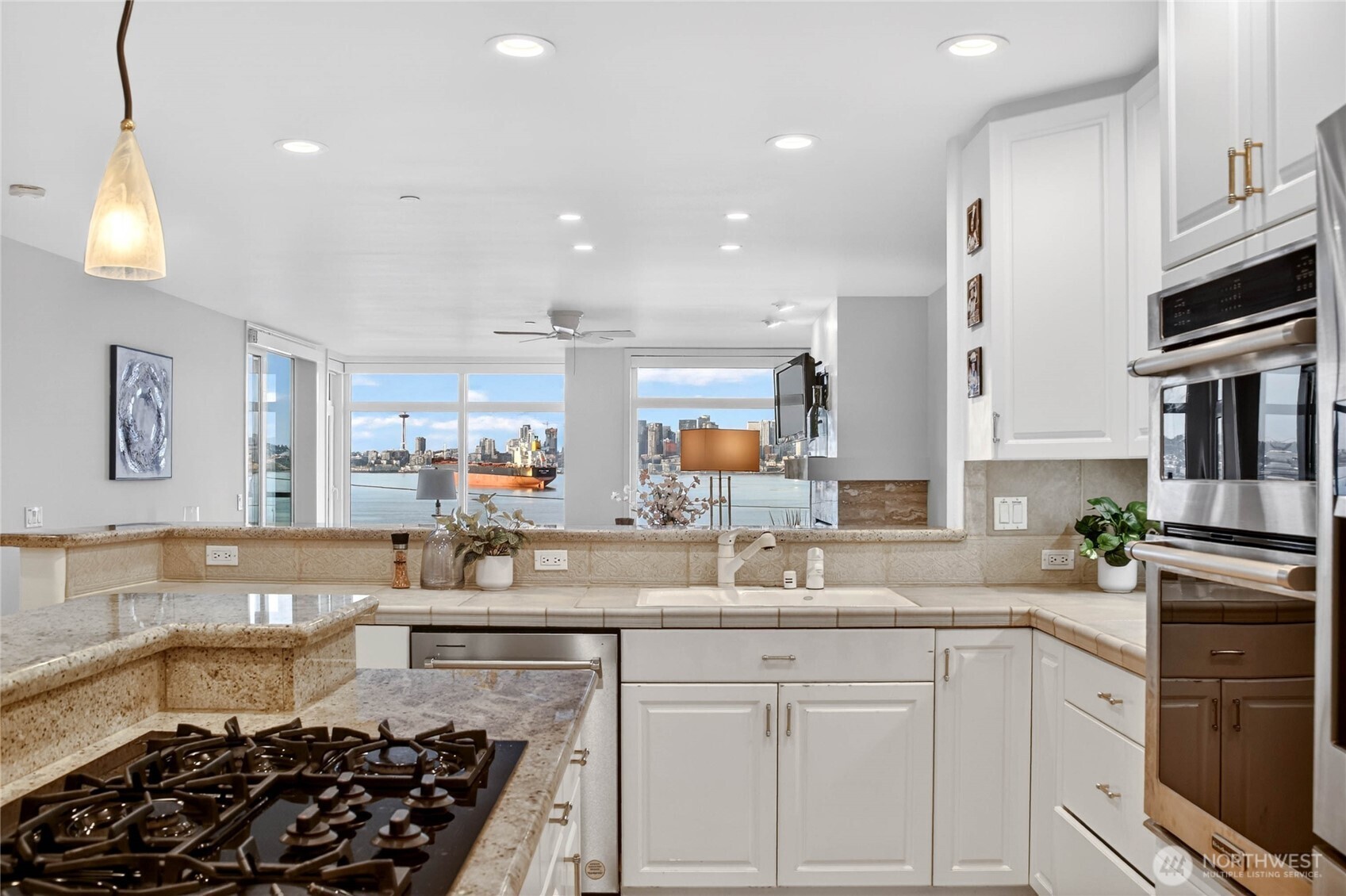 1661 Harbor Avenue SW 301