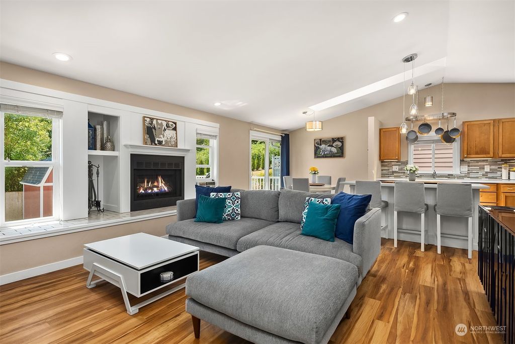 Photo of 9735 NE 141st Court, Kirkland, WA 98034 (MLS # 2144756)