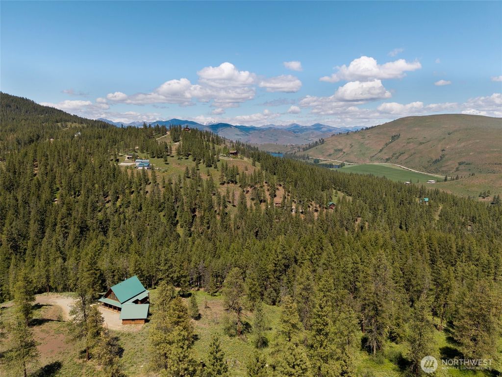 Photo of 21 Timber Creek Lane, Winthrop, WA 98862 (MLS # 2518497)