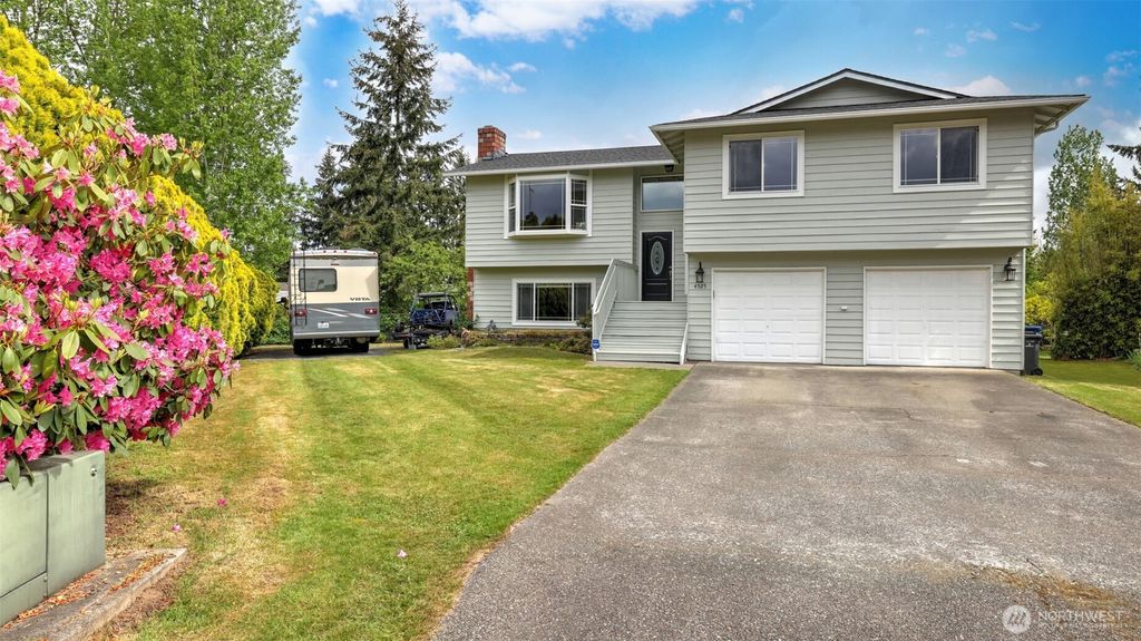 Photo of 4525 127th Place NE, Marysville, WA 98271 (MLS # 2375612)
