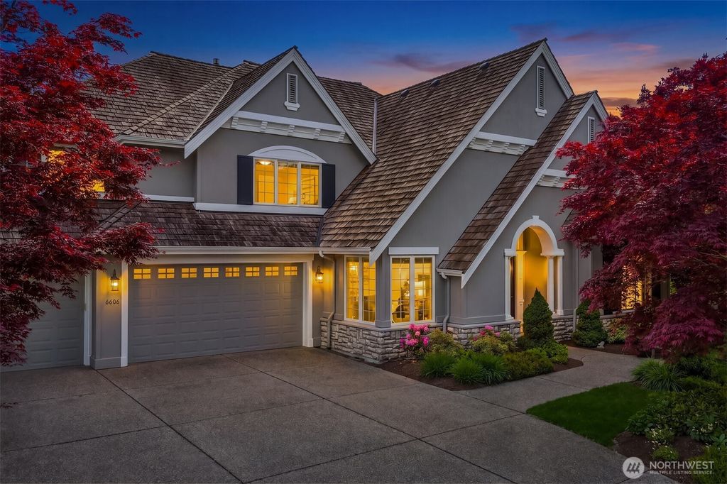 Photo of 6606 Fairway Avenue SE, Snoqualmie, WA 98065 (MLS # 2525689)