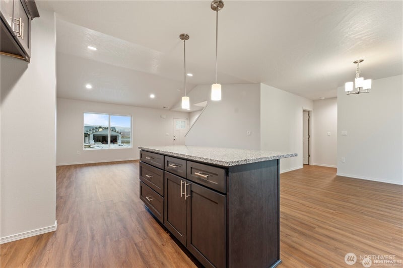 901 La Vista Drive