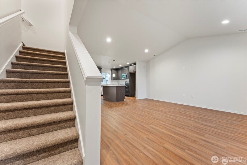 901 La Vista Drive