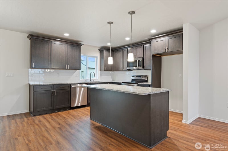 901 La Vista Drive