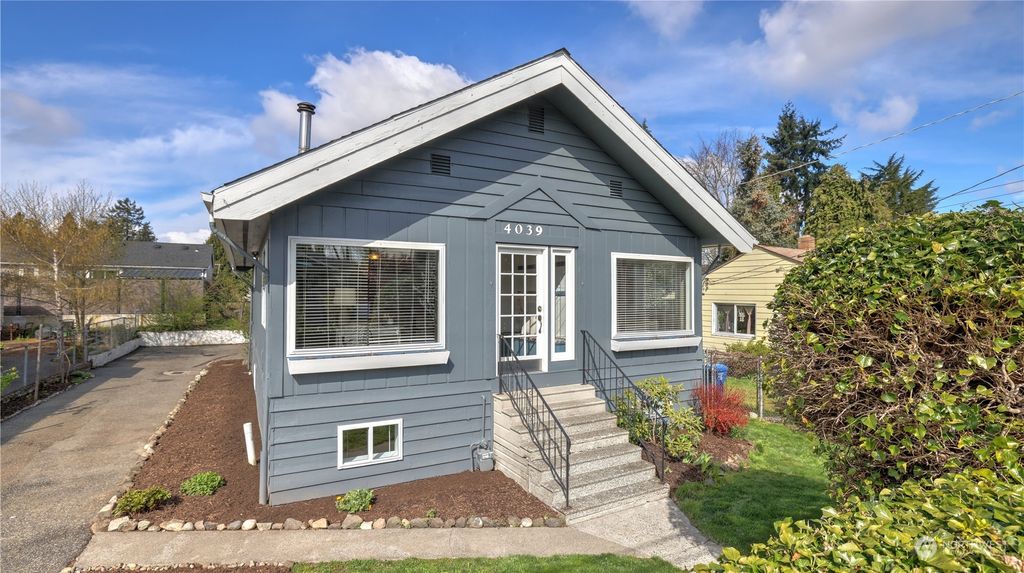 Photo of 4039 19th Avenue SW, Seattle, WA 98106 (MLS # 2055042)