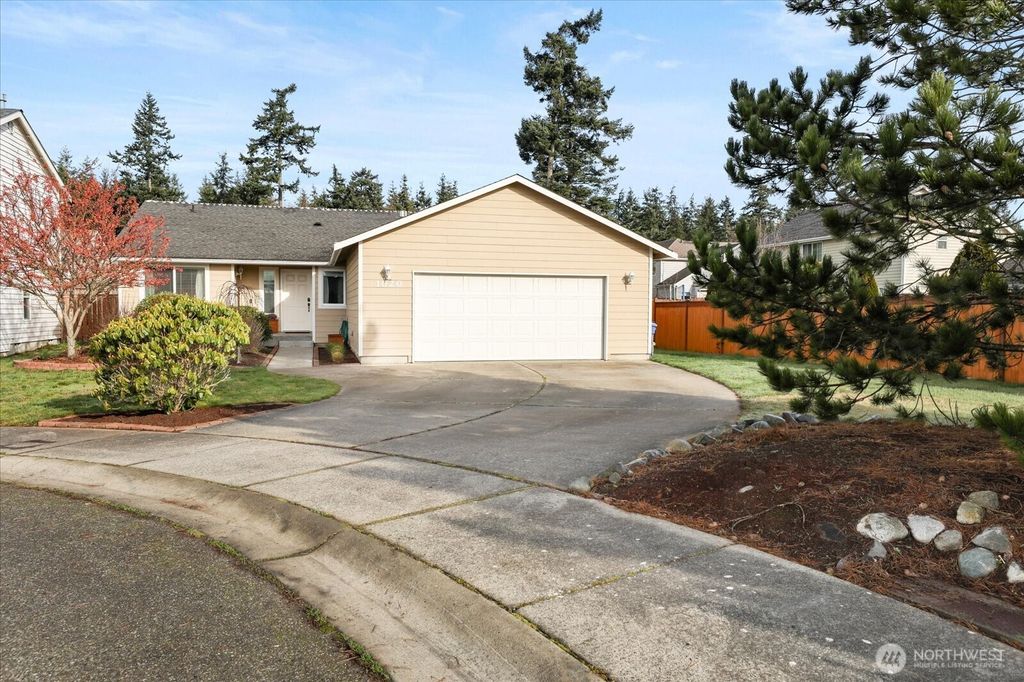 Photo of 1020 NW 14th Way, Oak Harbor, WA 98277 (MLS # 2478716)