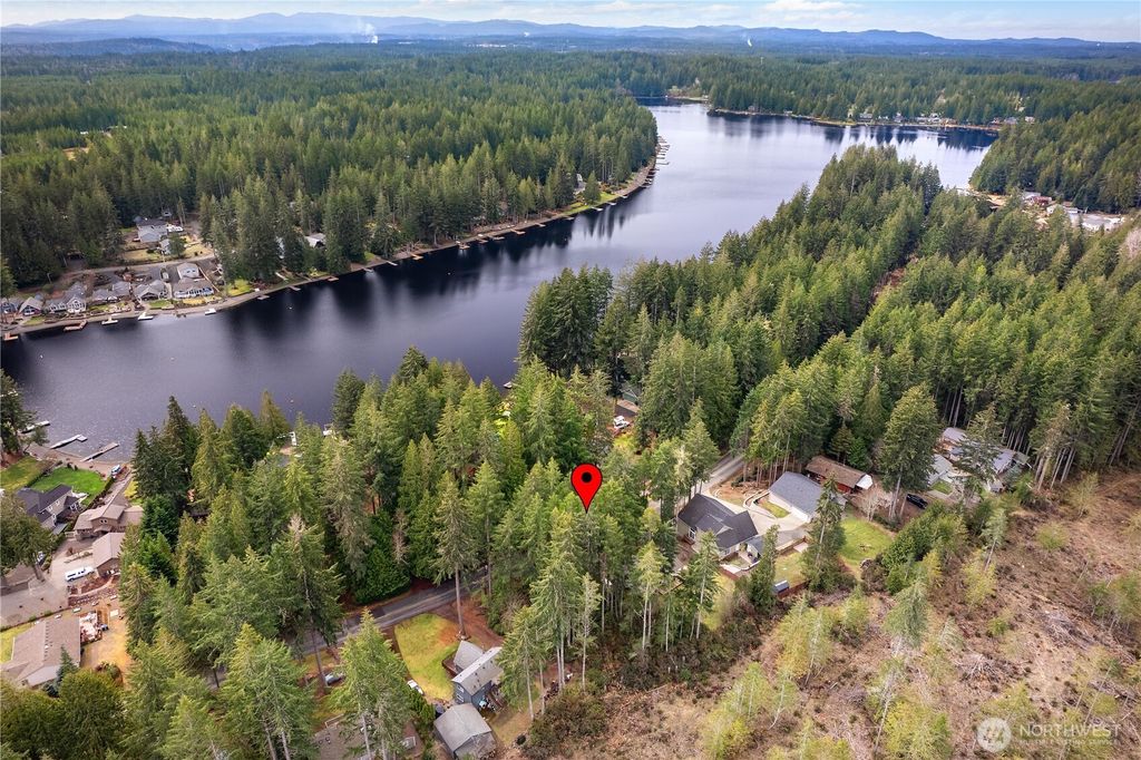 Photo of 2311 E Saint Andrews DR N, Shelton, WA 98584 (MLS # 2530097)