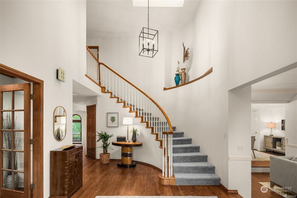 Photo of 30220 17th Avenue SW, Federal Way, WA 98023 (MLS # 2168320)