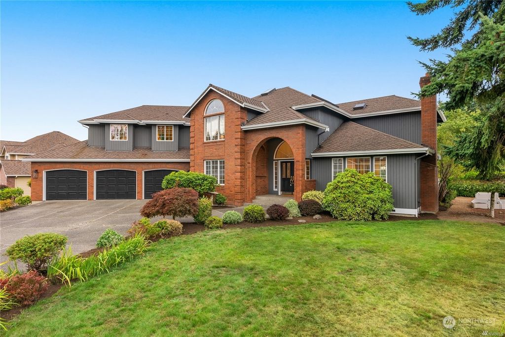 Photo of 30220 17th Avenue SW, Federal Way, WA 98023 (MLS # 2168320)