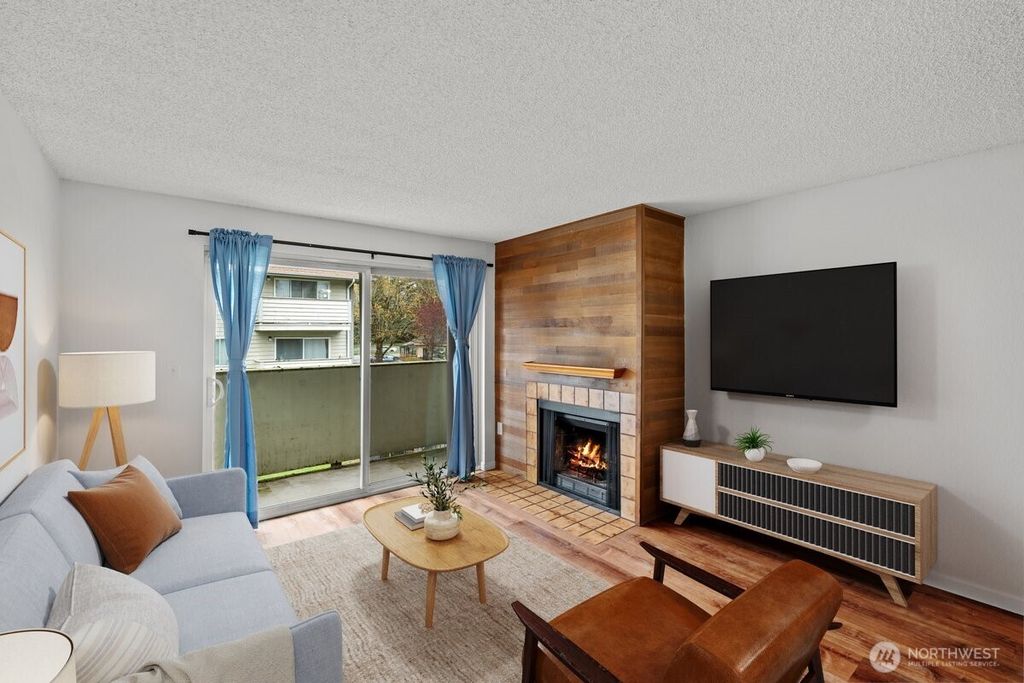 Photo of 1150 Sunset Boulevard NE #220, Renton, WA 98056 (MLS # 2497150)