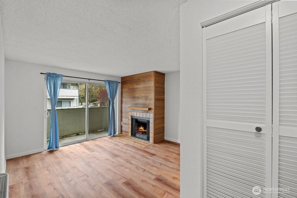 Photo of 1150 Sunset Boulevard NE #220, Renton, WA 98056 (MLS # 2497150)