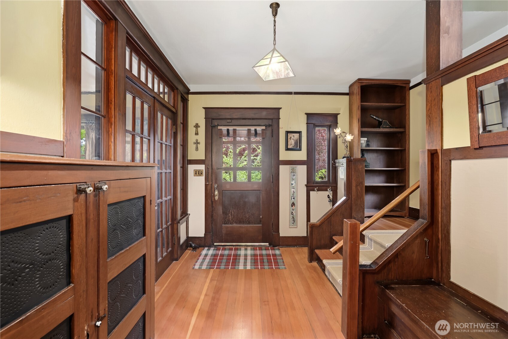 1912 N Steele Street
